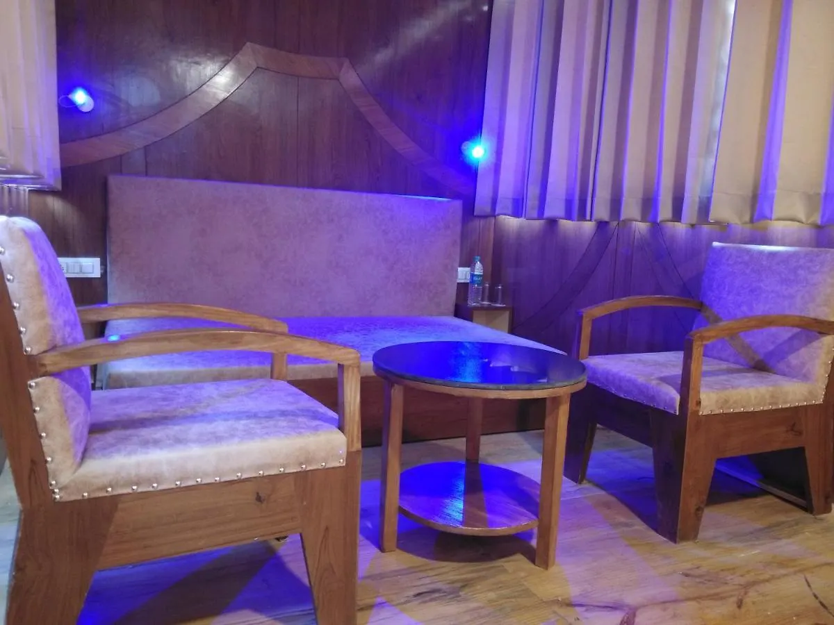 Hassan Valley Retreat Kufri Bed & Breakfast
