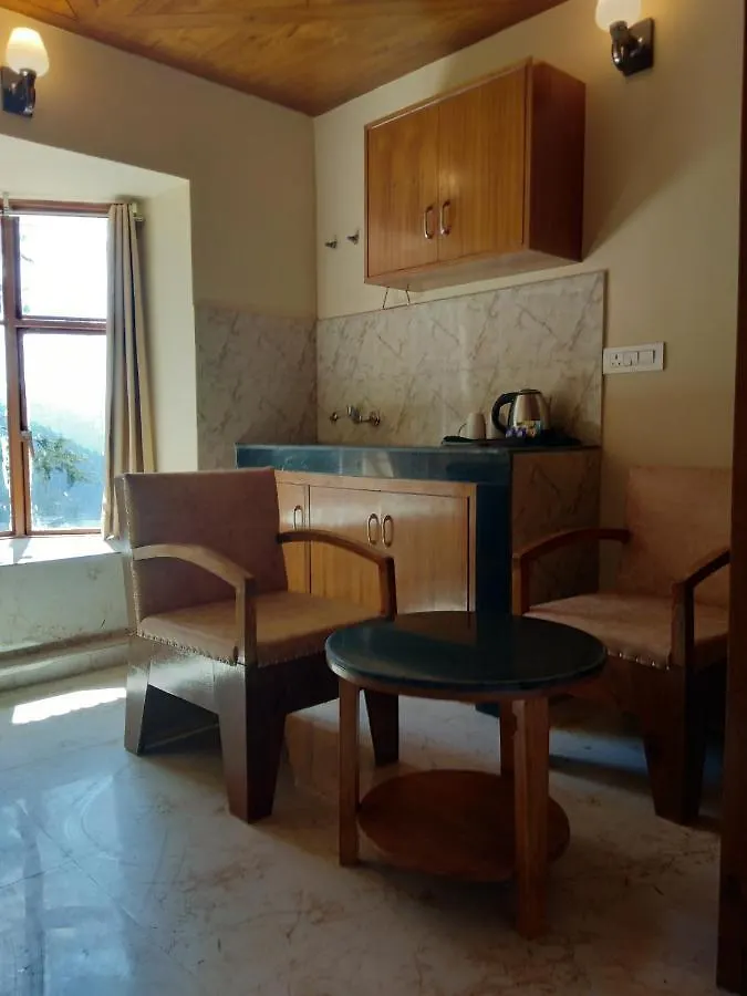 Hassan Valley Retreat Kufri