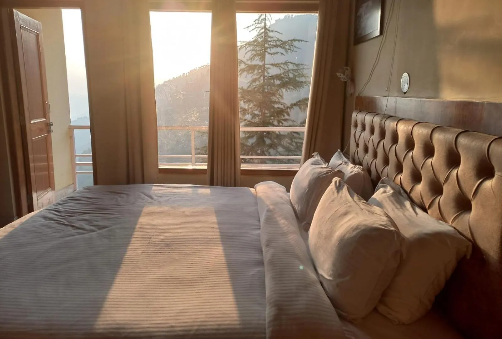 Hassan Valley Retreat Kufri